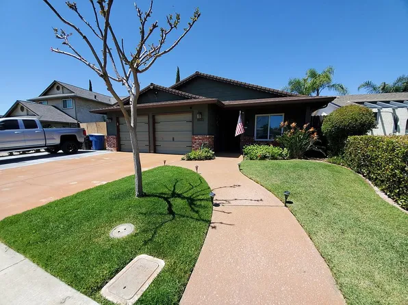 1085 Chianti Ln, Manteca, CA 95337