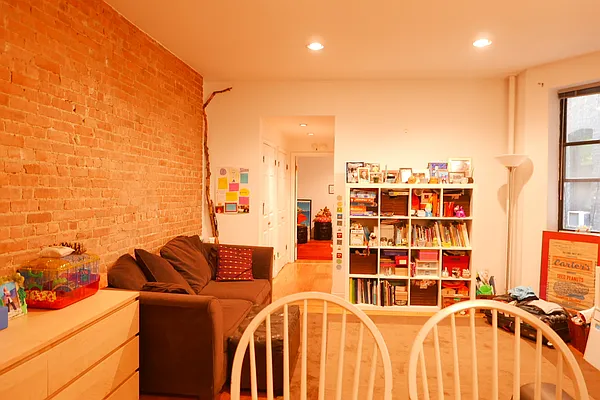 Rented by JK Dansar Corp | media 22