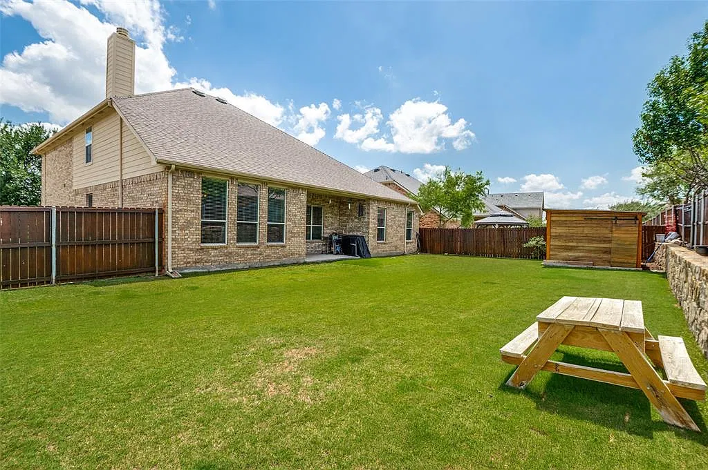 4 bed, 3030 sqft, $2,700 — Photo 4