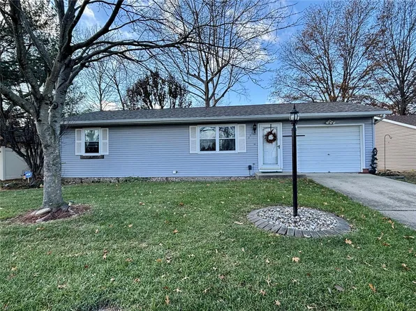 503 S Hickory St, Smithton, IL 62285