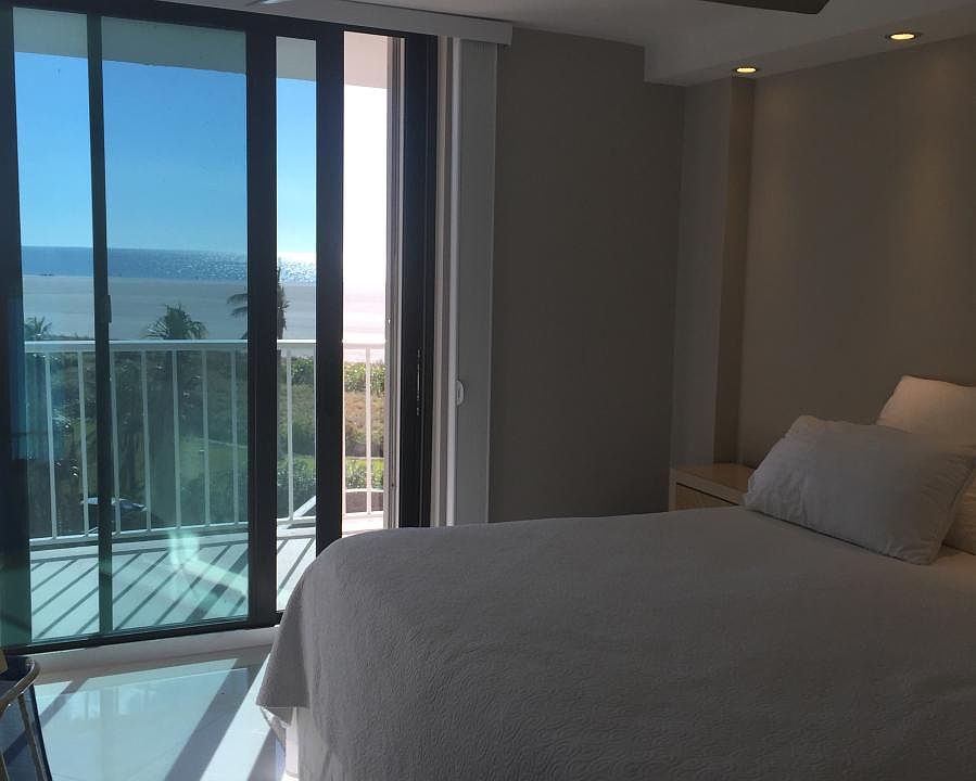 1st image of 595 Seaview Ct #405