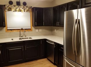 107 Small Farm Rd, Mukwonago, WI 53149