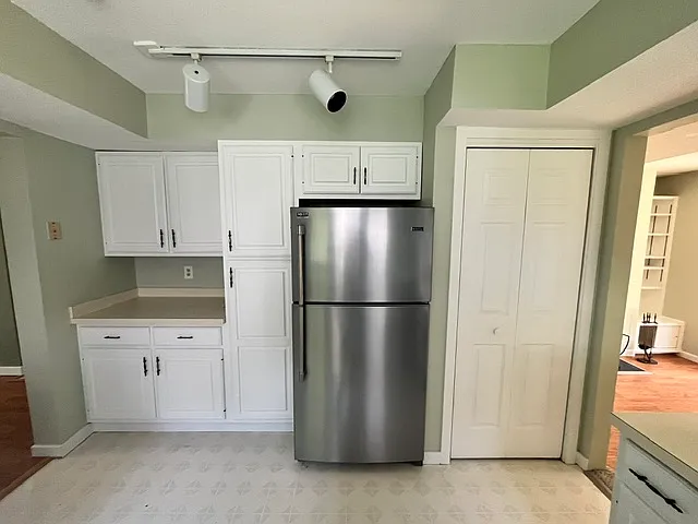 11 Amity Pl — Photo 3
