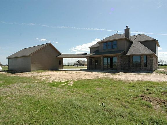 3 Car Garage Spacious!