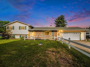 823 W Park Dr, Niles, MI 49120