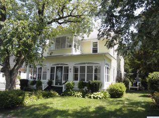 17 Fairview Ave, Nassau, NY 12123