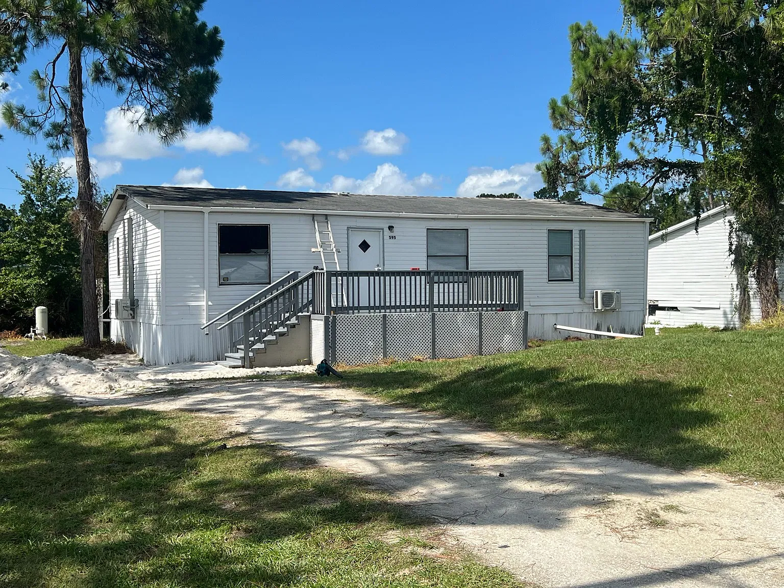 3 bed, 1056 sqft, $1,100 — Photo 1