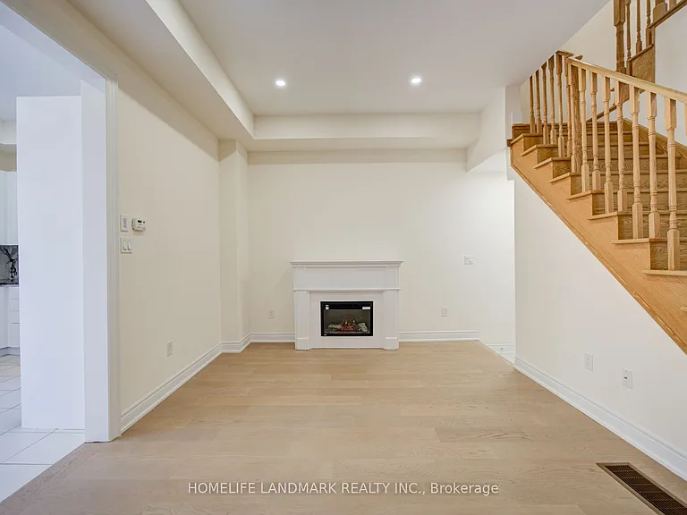 36 Latchford Ln — Photo 7