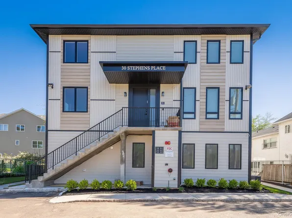 30 Stephens Place #213, Spring Valley, NY 10977