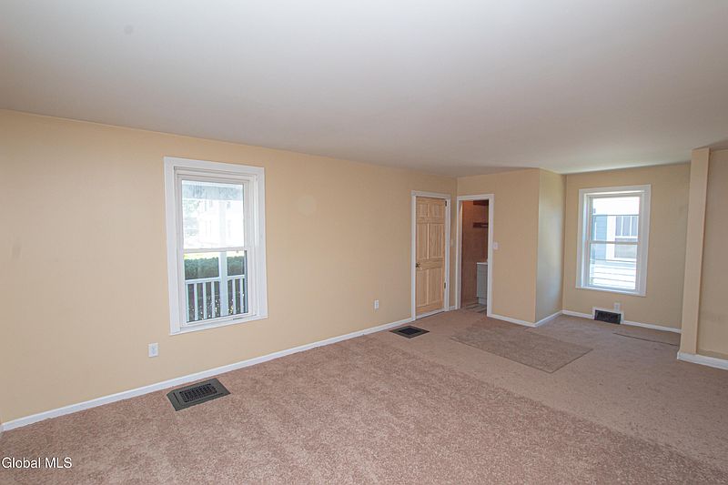 4th image of 18 Newman Street