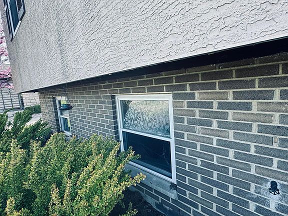 3rd image of 655 Crescent Dr