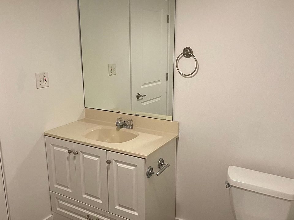 lower level full bathroom