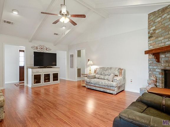 2nd image of 17012 Sharpsburg Ave