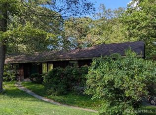 35 Sturbridge Rd, Easton, CT 06612