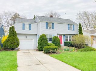 99 Rockland Rd, Tonawanda, NY 14150