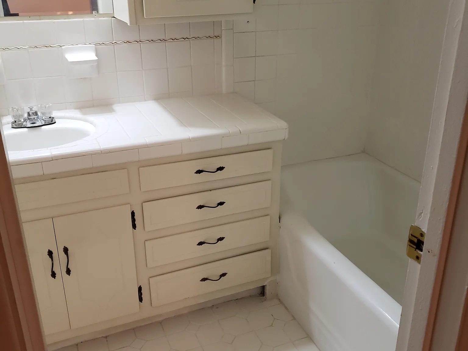 217 Parkins St — Photo 3