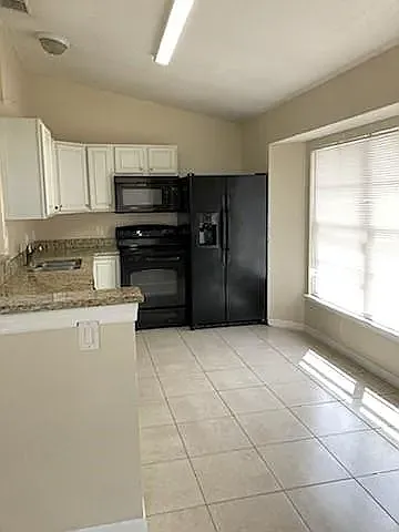 500 San Gabriel Ct — Photo 2