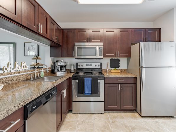 5800 Deepwood Ct #413