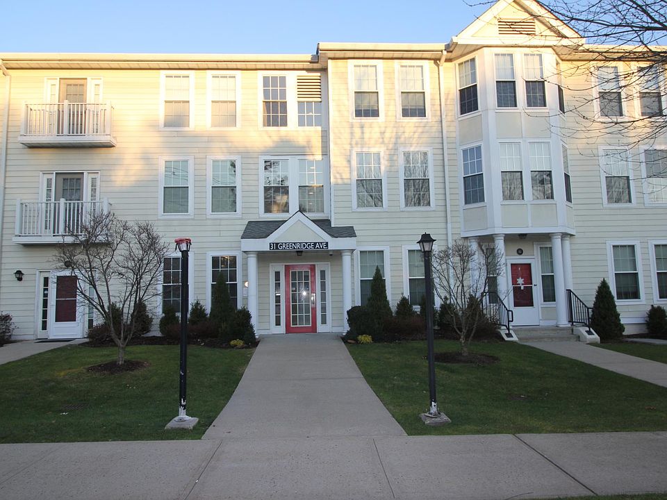 Greenridge Avenue entrance
