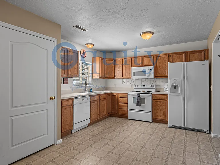 703 Ry Ln — Photo 9