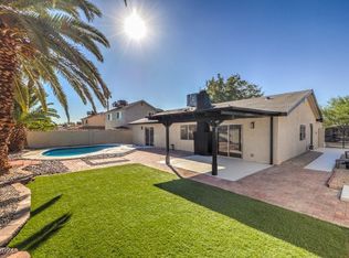 6420 Hummingbird Ln, Las Vegas, NV 89103