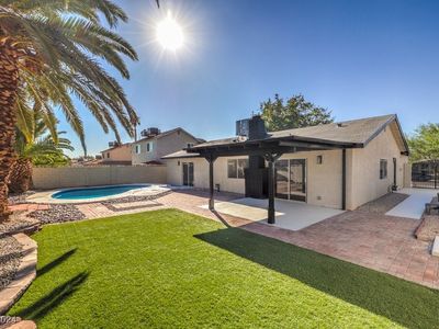 6420 Hummingbird Ln, Las Vegas, NV, 89103