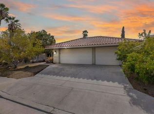 1495 E Luna Way, Palm Springs, CA 92262