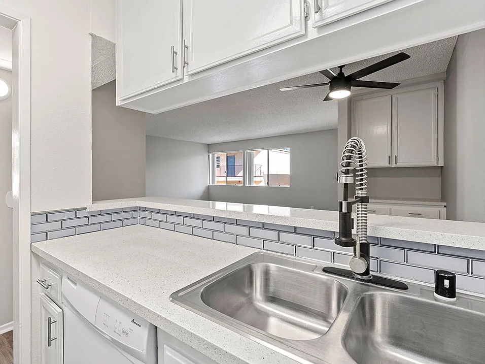 Riverbridge Apartments — Photo 2