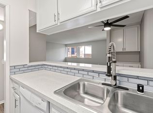 19143 Victory Blvd #115A, Reseda, CA 91335