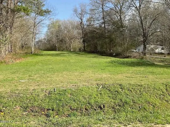 123 Lee Cir, Vicksburg, MS 39180