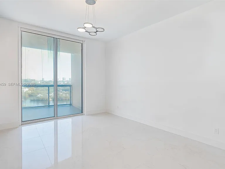 17301 Biscayne Blvd #1008 — Photo 17