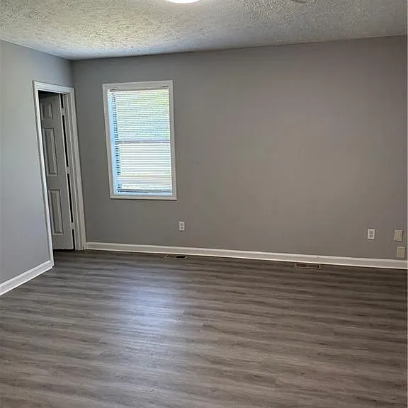 1020 Dassow Ct — Photo 12