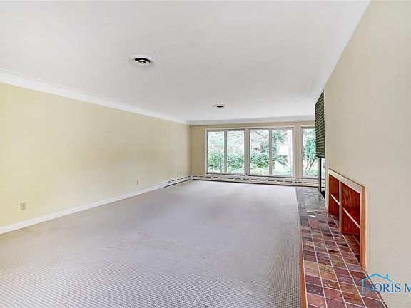 5th image of 727 Rosalind Dr