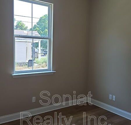 4th image of 2040 Saint Anthony St
