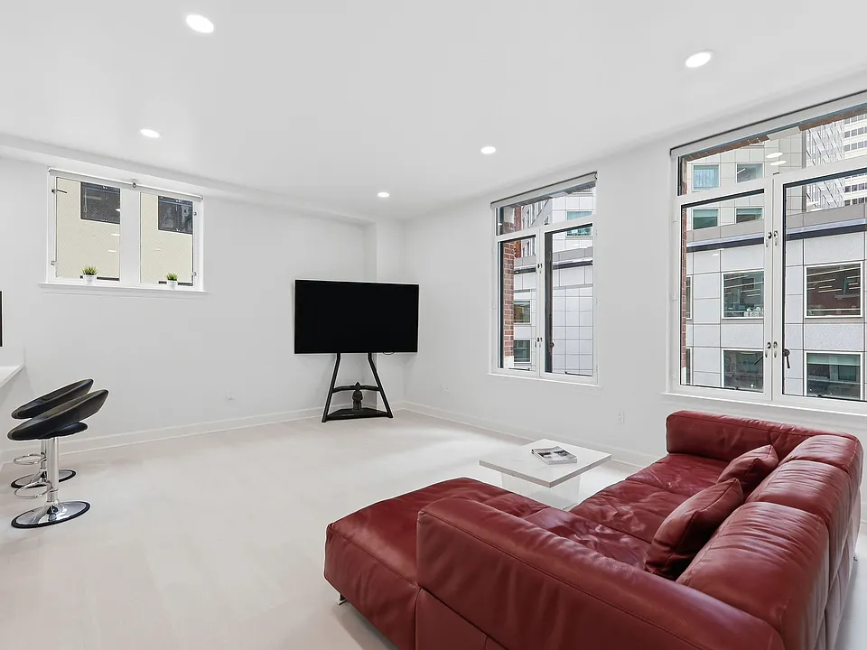 201 Sansome St #401-1