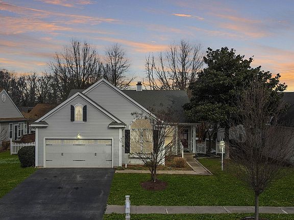 2nd image of 20 Winchelsea Ct
