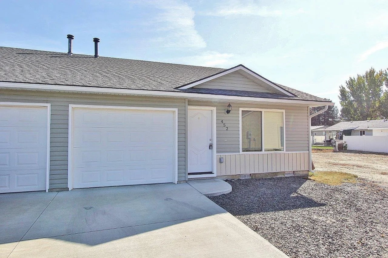 2 bed, 934 sqft, $1,650 — Photo 1