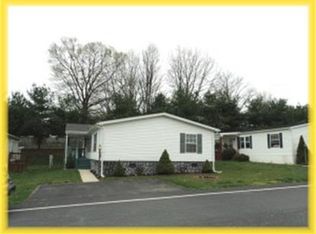136 Greenbriar Cir, Lancaster, PA