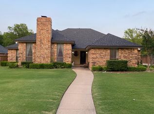 3213 Oak Tree Ln, Grapevine, TX 76051