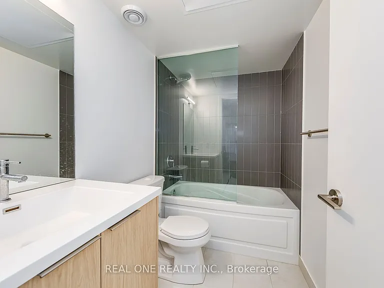 60 Shuter St #303 — Photo 12