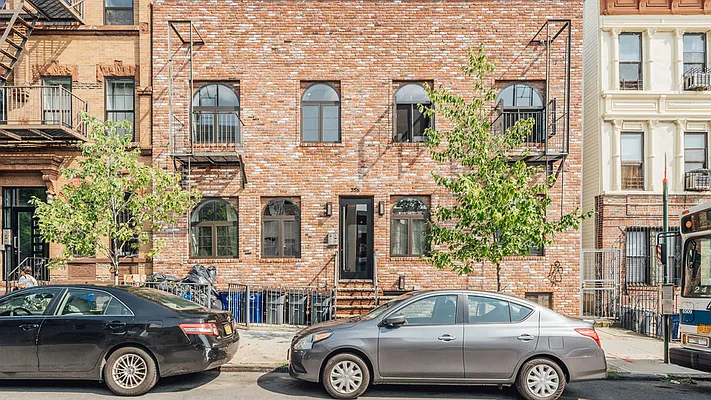 Rented by Nooklyn NYC LLC | media 11