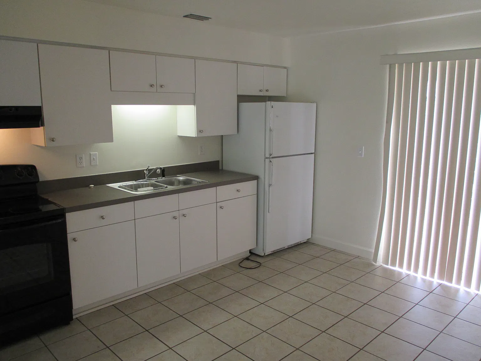 2 bed, 850 sqft, $1,500 — Photo 3