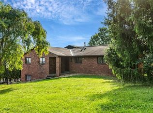 412 Shirley Ln, Oakdale, PA 15071