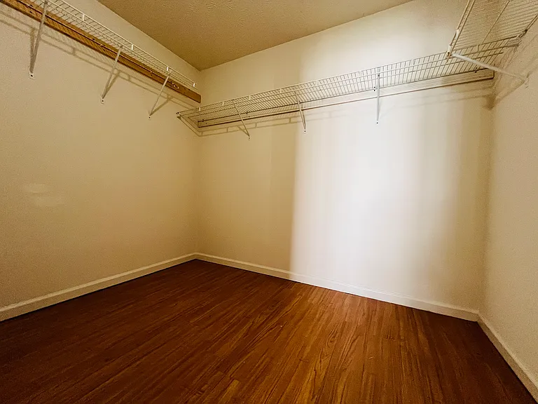 4245 Courtside Dr — Photo 18