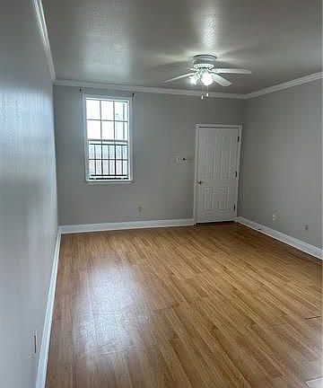 2nd image of 4600 Laurel St #C5