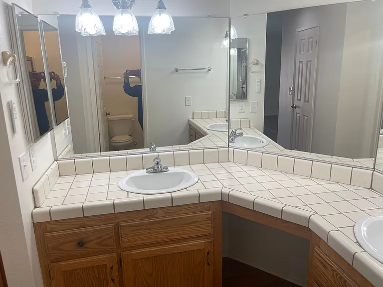 19230 Elm Dr — Photo 17