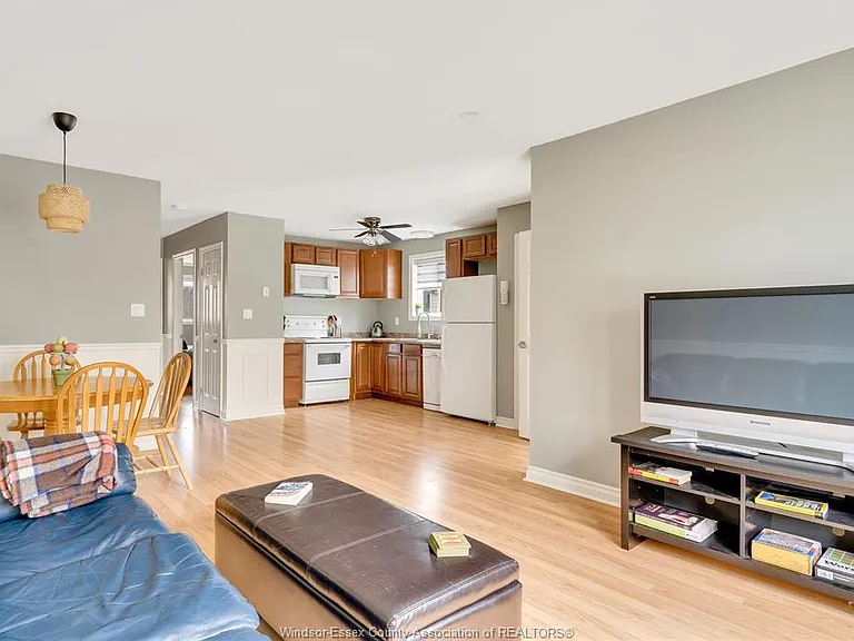 176 Rivervilla Ct #UPPER — Photo 12