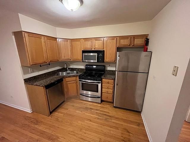 1st image of 4056 N California Ave #2CC