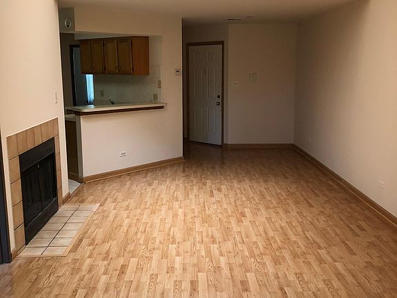 2nd image of 1325 E Wyndham Cir
