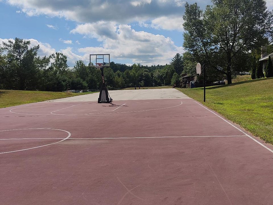 2nd image of 15 Sargent Dr #152